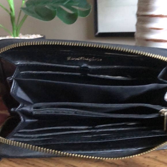 RARE ‘Save the Girls’ Convertible Touch Screen Wristlet/Crossbody/Wallet - Picture 5 of 14